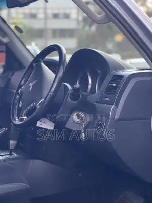 Mitsubishi Pajero 2006 Silver