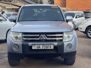 Mitsubishi Pajero 2006 Silver