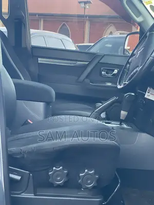 Mitsubishi Pajero 2006 Silver