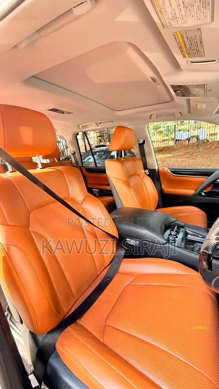 Lexus LX 2017 White