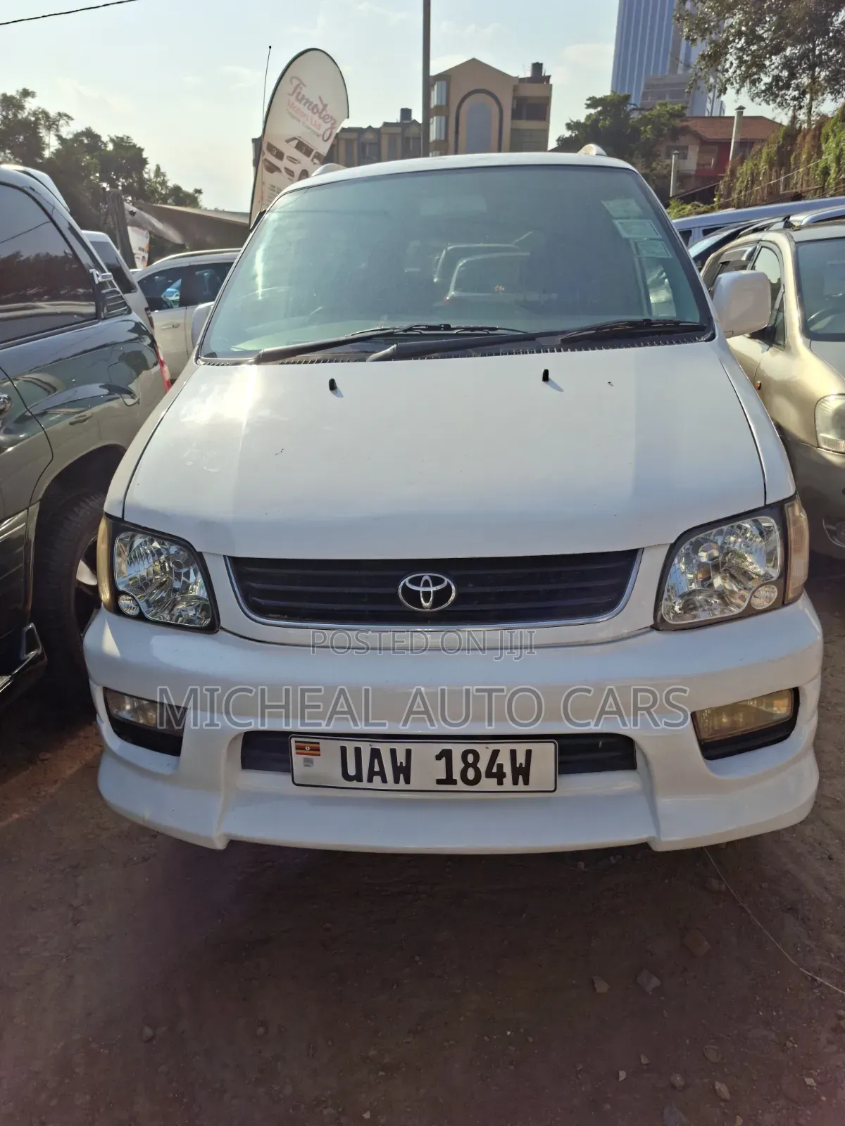 Toyota Noah 2001 White