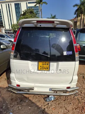Toyota Noah 2001 White