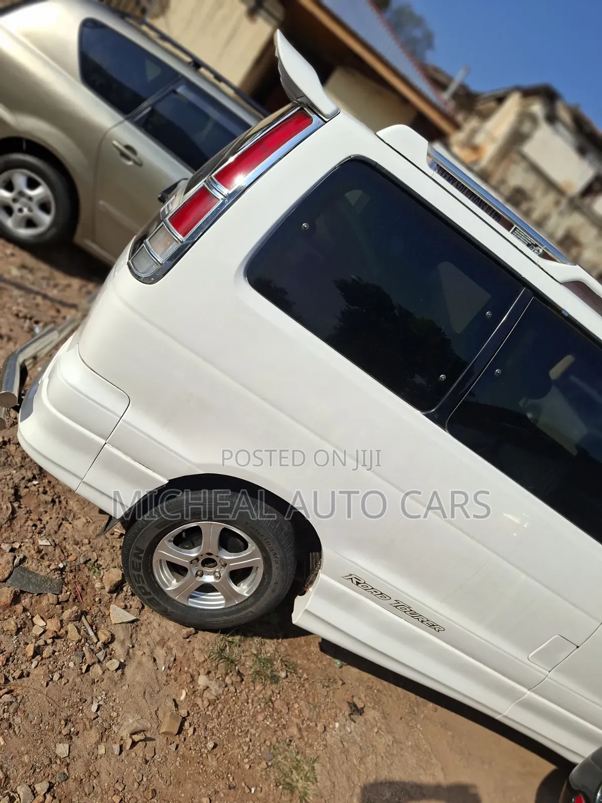 Toyota Noah 2001 White