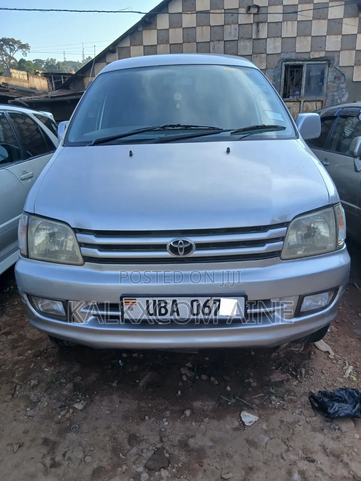 Toyota Noah 2001 Silver