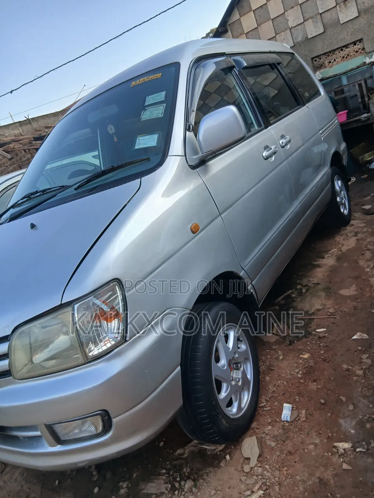 Toyota Noah 2001 Silver