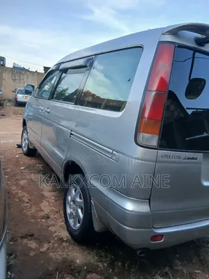 Toyota Noah 2001 Silver