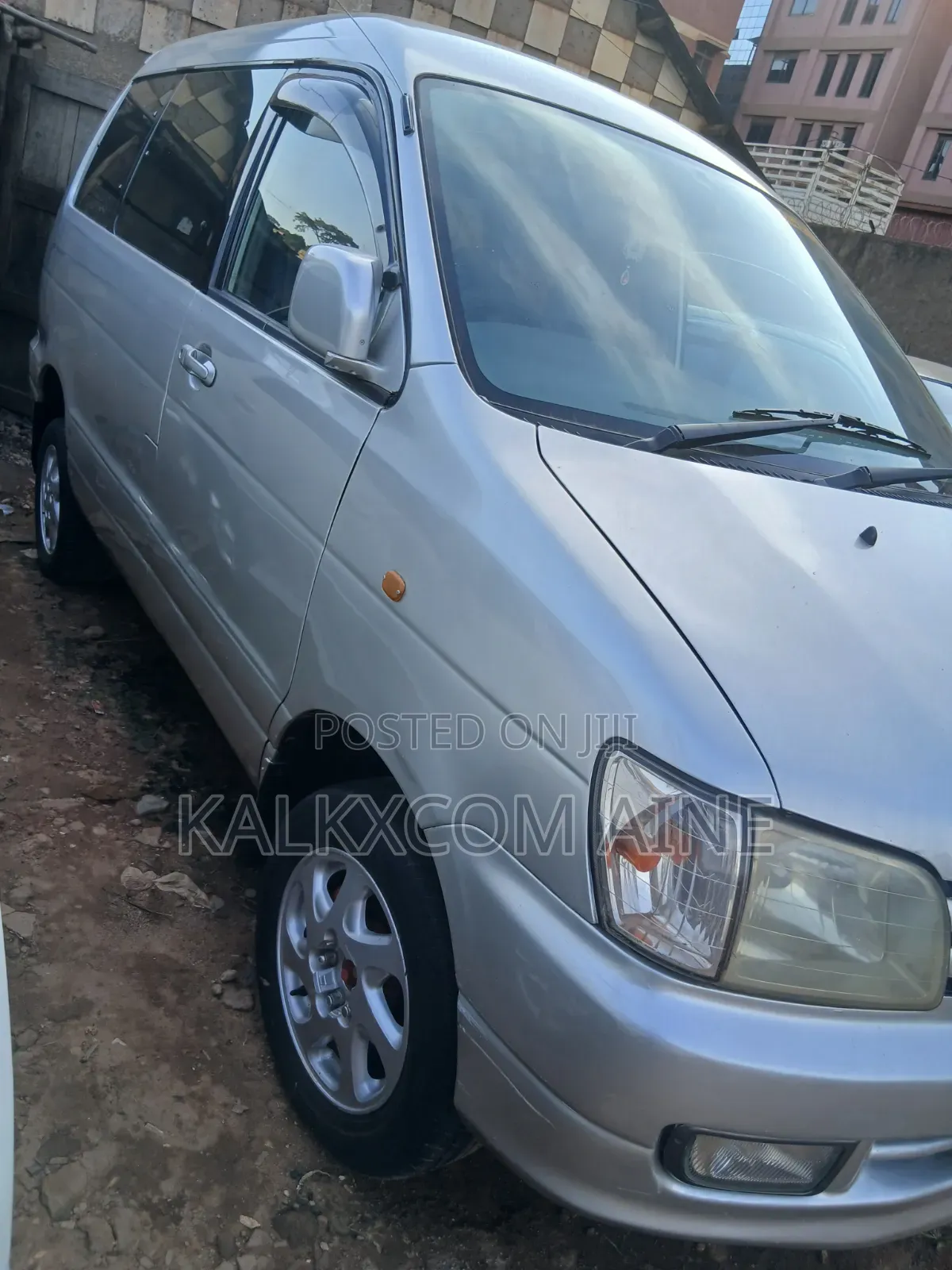 Toyota Noah 2001 Silver