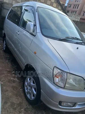 Toyota Noah 2001 Silver