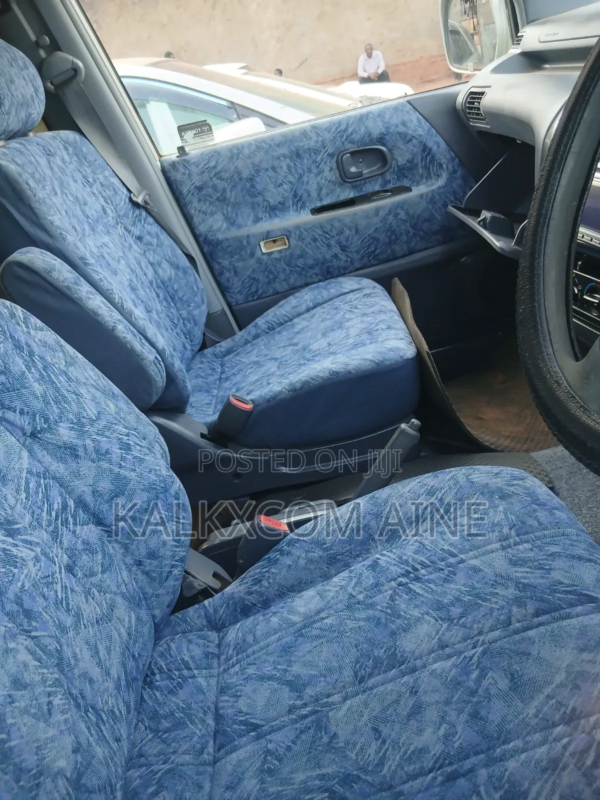 Toyota Noah 2001 Silver