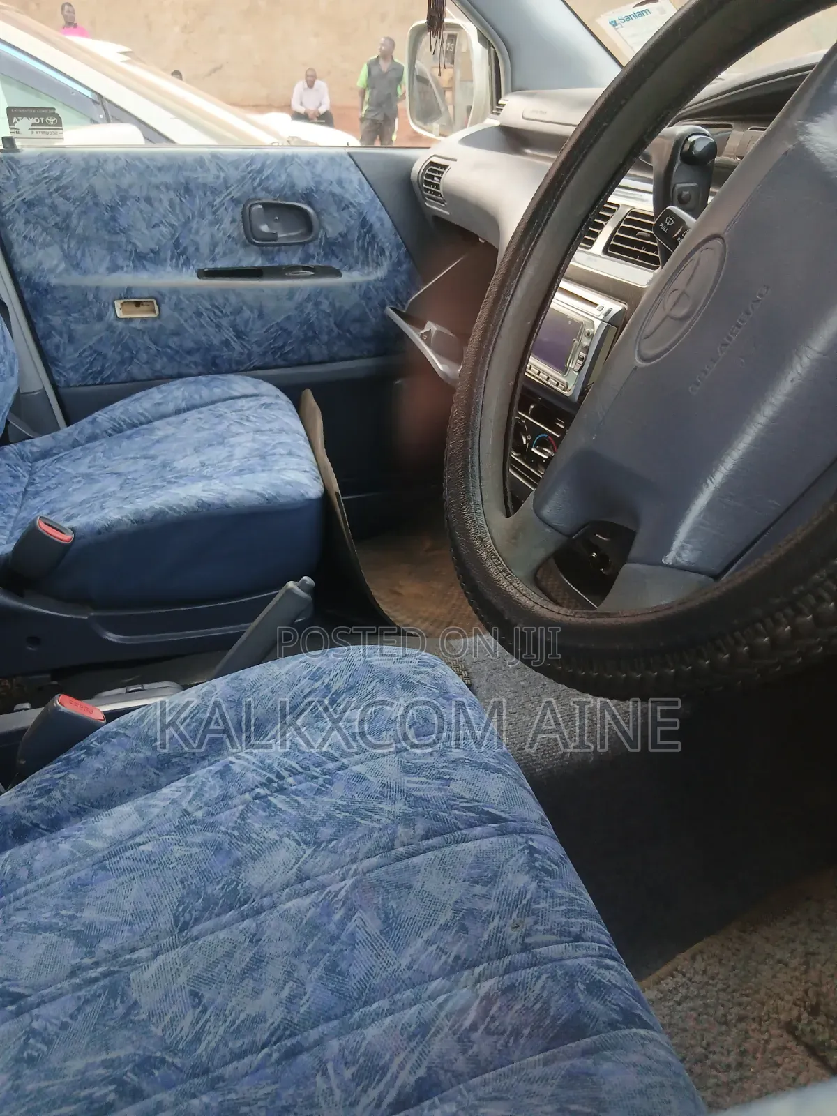 Toyota Noah 2001 Silver