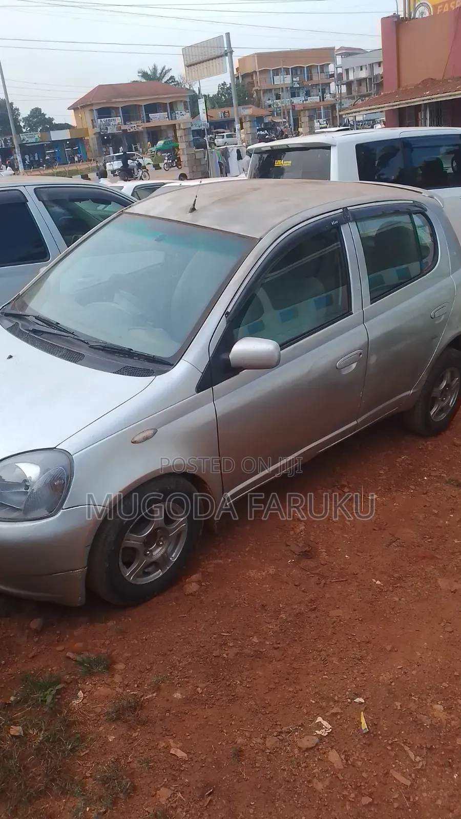 Toyota Vitz 2010 Silver