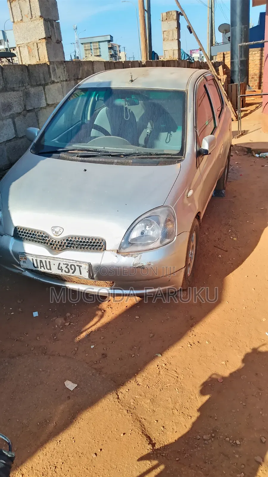 Toyota Vitz 2010 Silver