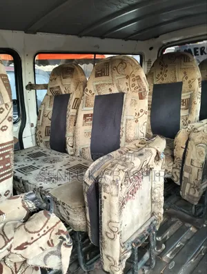 Toyota HiAce 2001 White