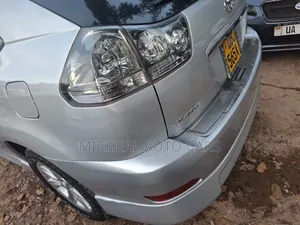 Toyota Harrier 2009 Silver