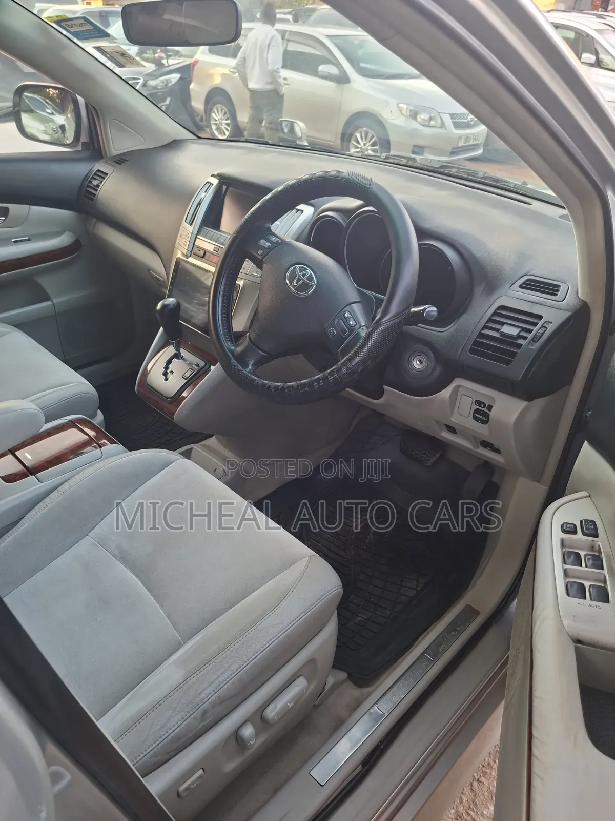 Toyota Harrier 2009 Silver