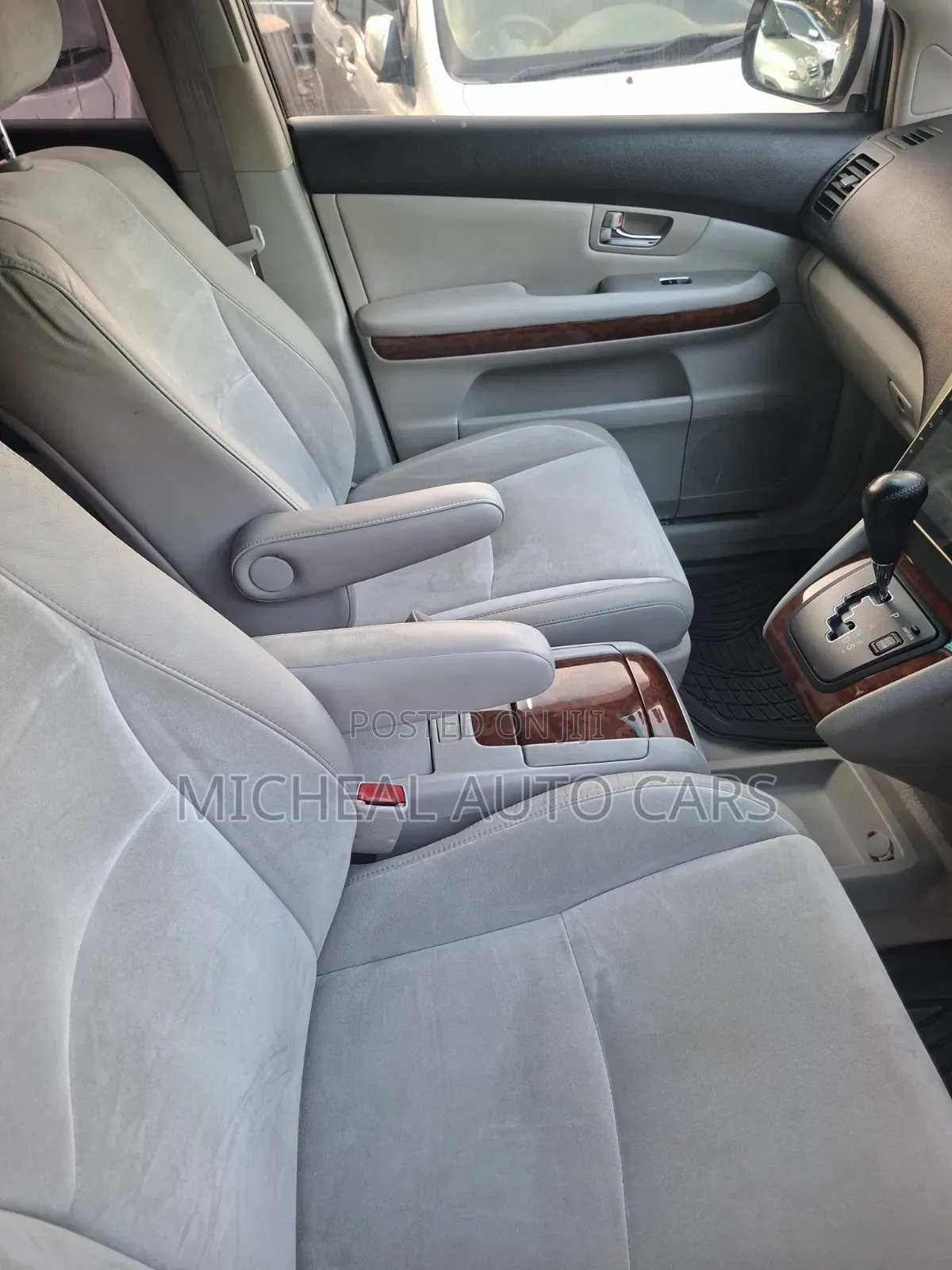 Toyota Harrier 2009 Silver