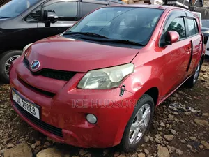Toyota IST 2011 Red