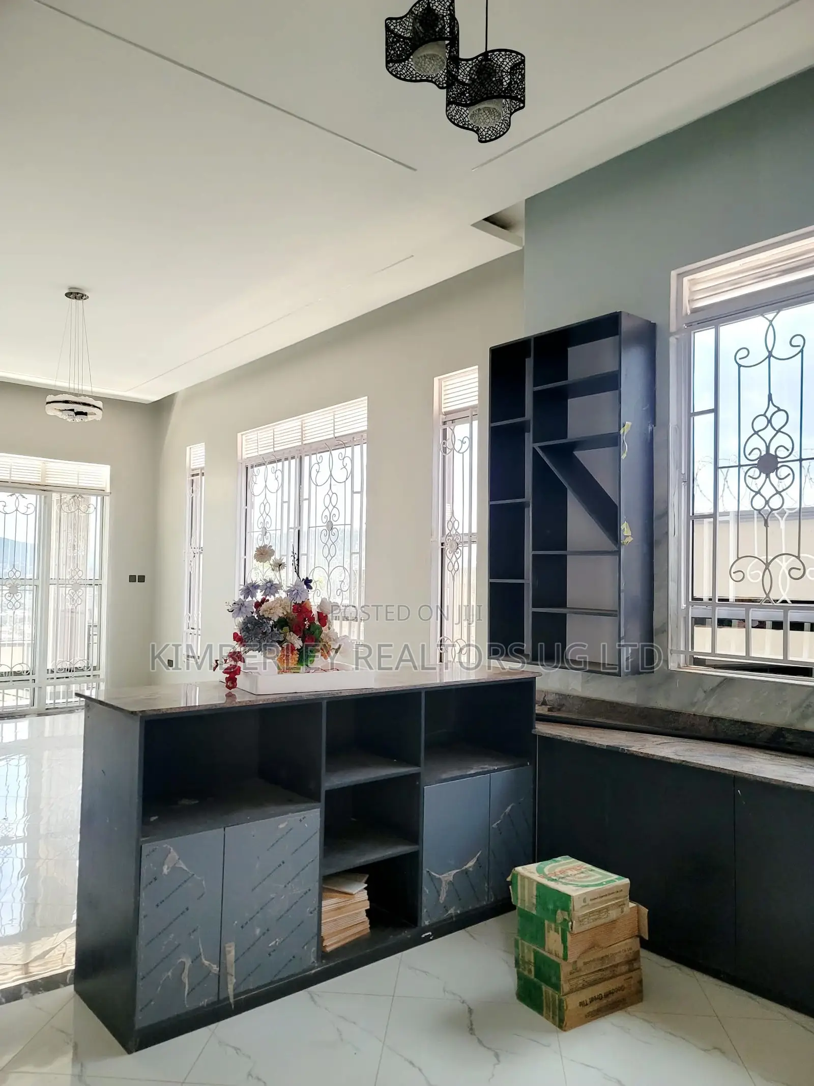 3bdrm House in Division A for sale