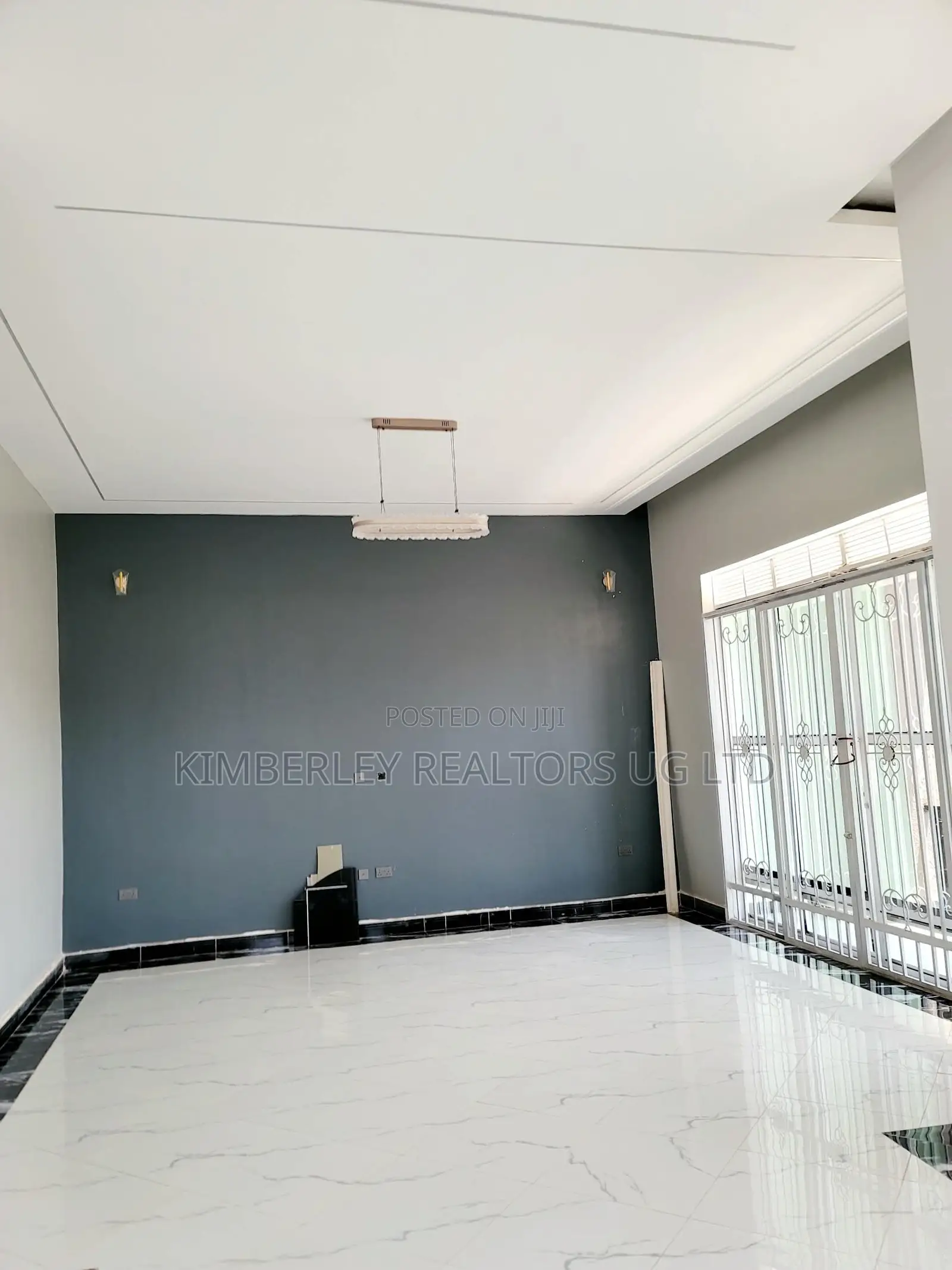 3bdrm House in Division A for sale