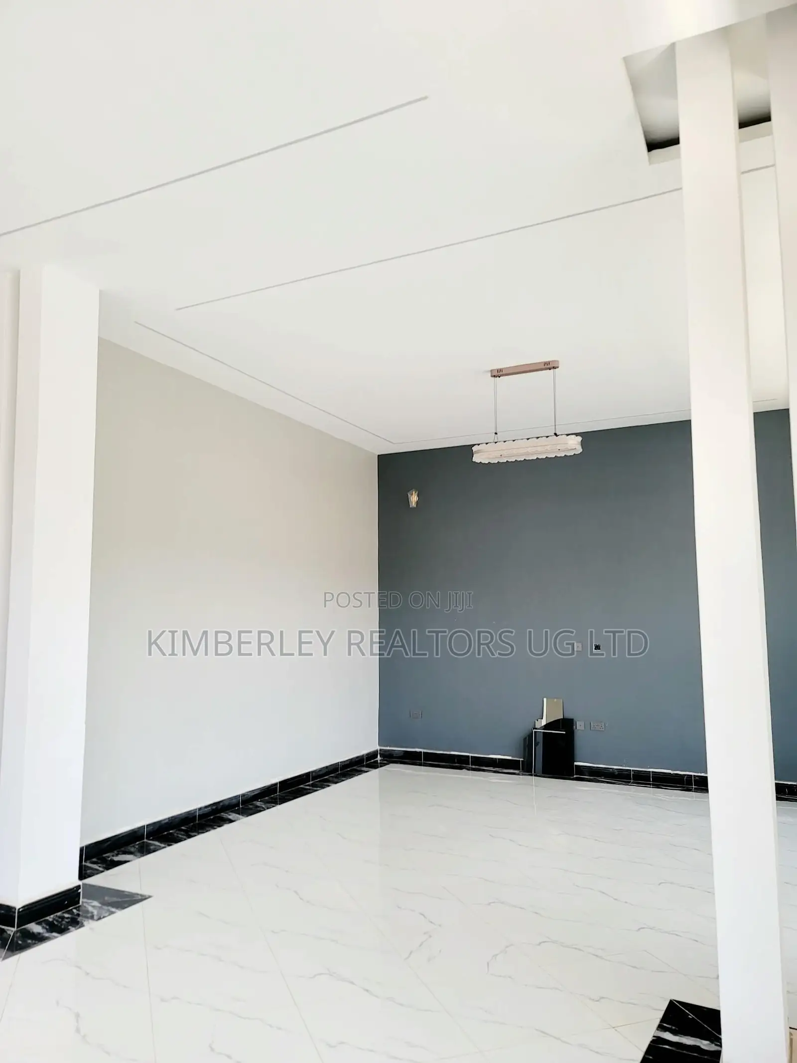 3bdrm House in Division A for sale