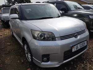 Toyota Corolla Rumion 2011 Silver