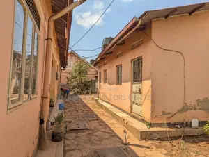 2bdrm House in Division A for sale