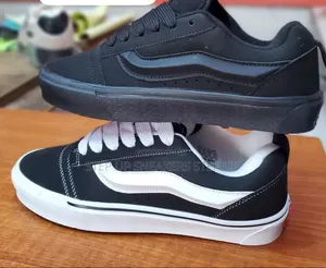 Vans Sneakers
