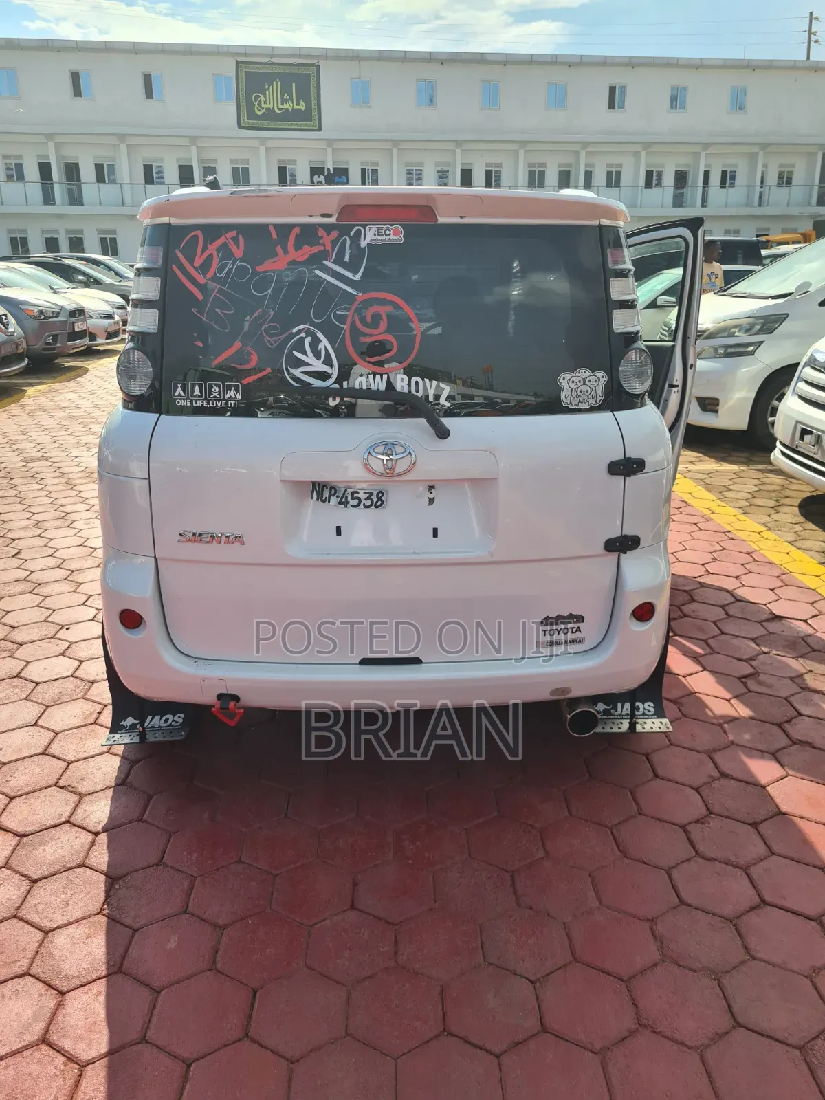 Toyota Sienta 2012 White