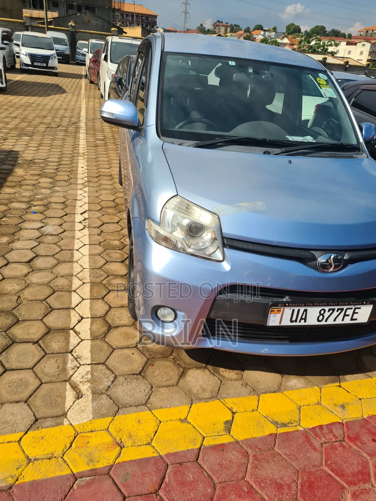 Toyota Sienta 2012 Blue