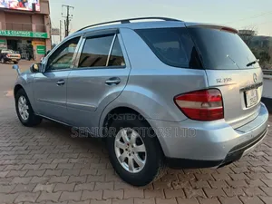 Mercedes-Benz M Class 2009 Blue