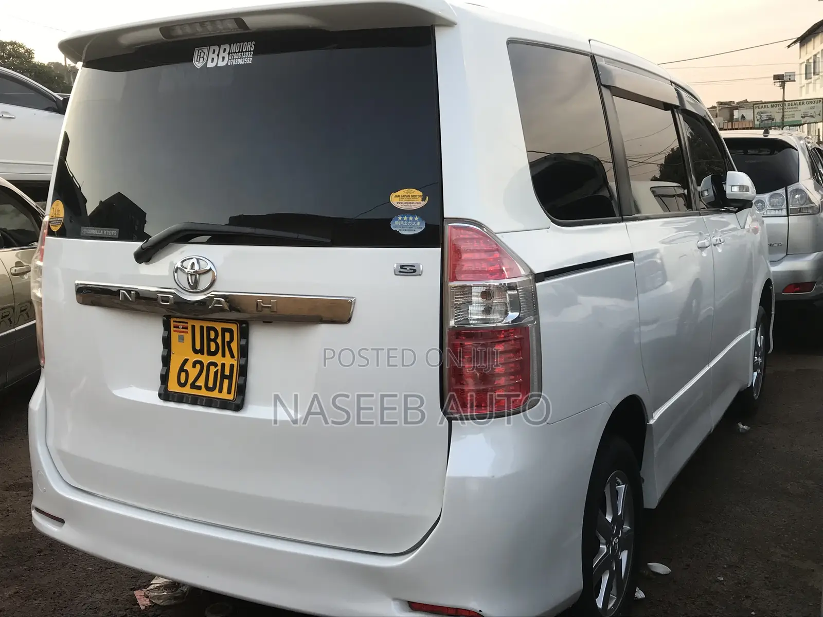 Toyota Noah 2007 White