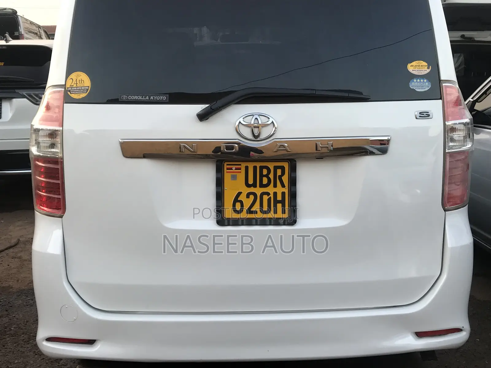 Toyota Noah 2007 White
