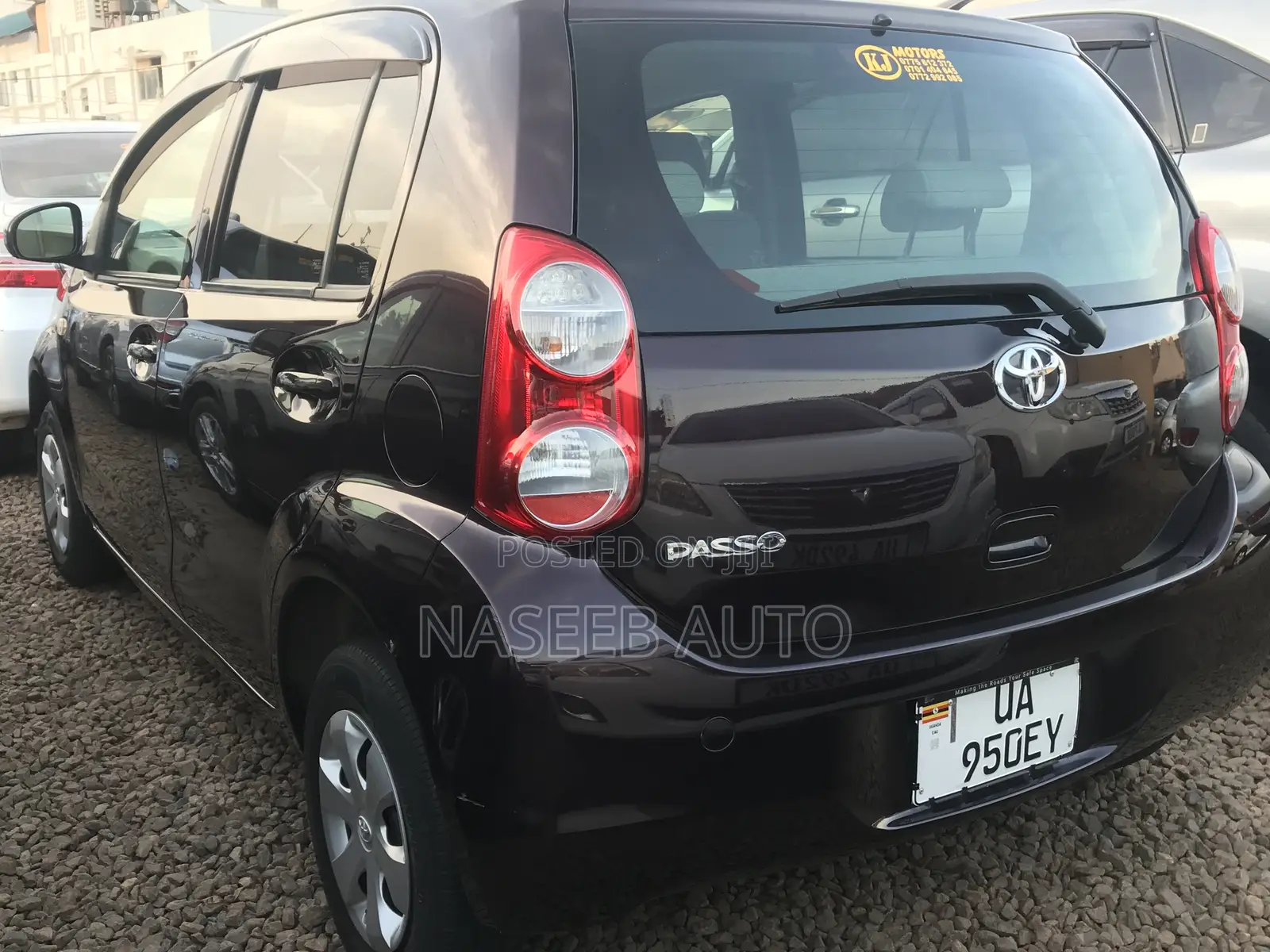 Toyota Passo 2011 Maroon
