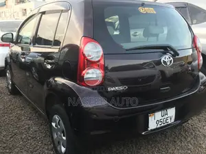 Toyota Passo 2011 Maroon