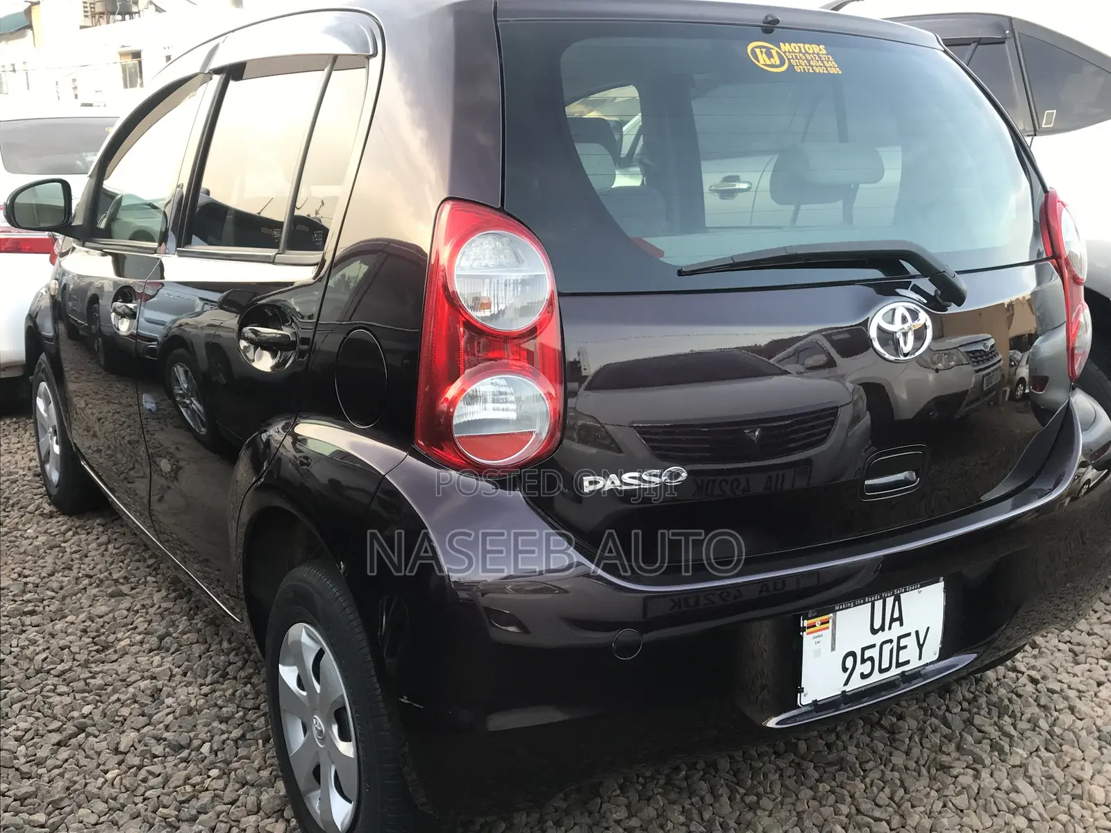 Toyota Passo 2011 Maroon