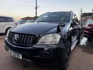 Mercedes-Benz M Class 2010 Black
