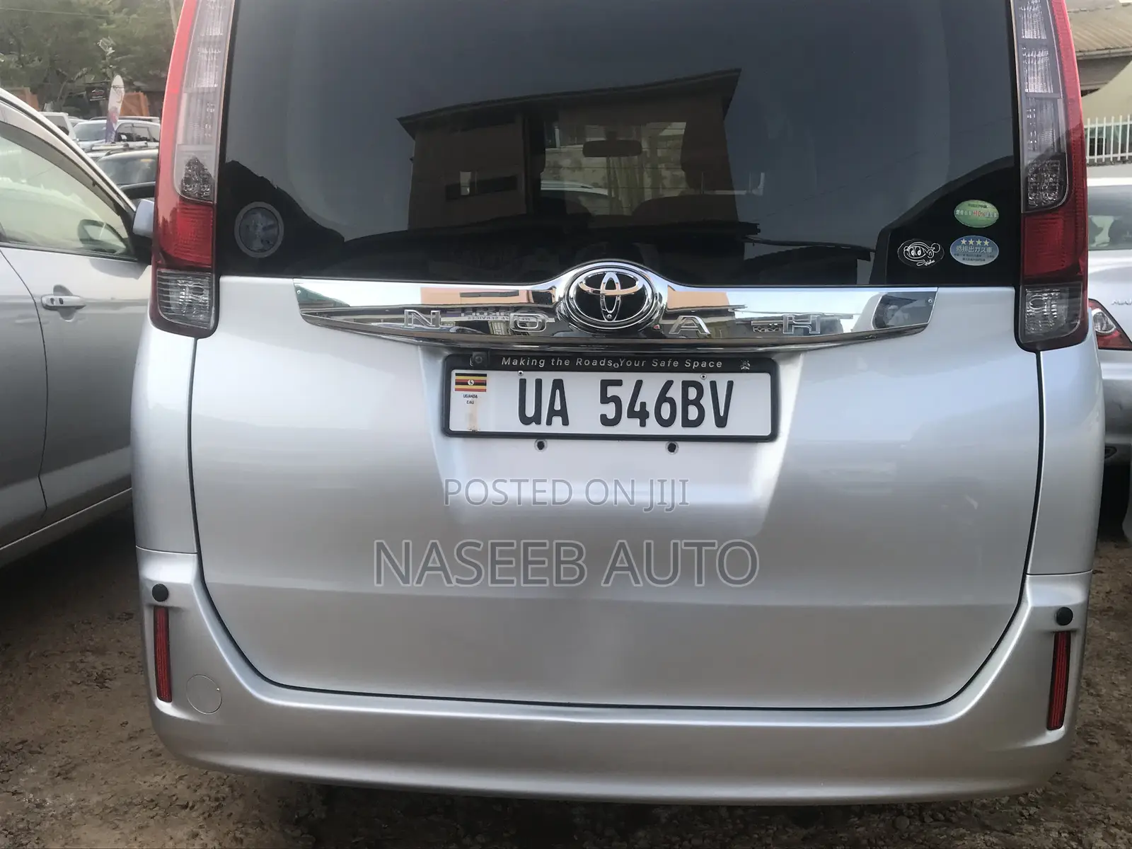 Toyota Noah 2016 Silver