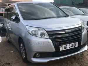 Toyota Noah 2016 Silver