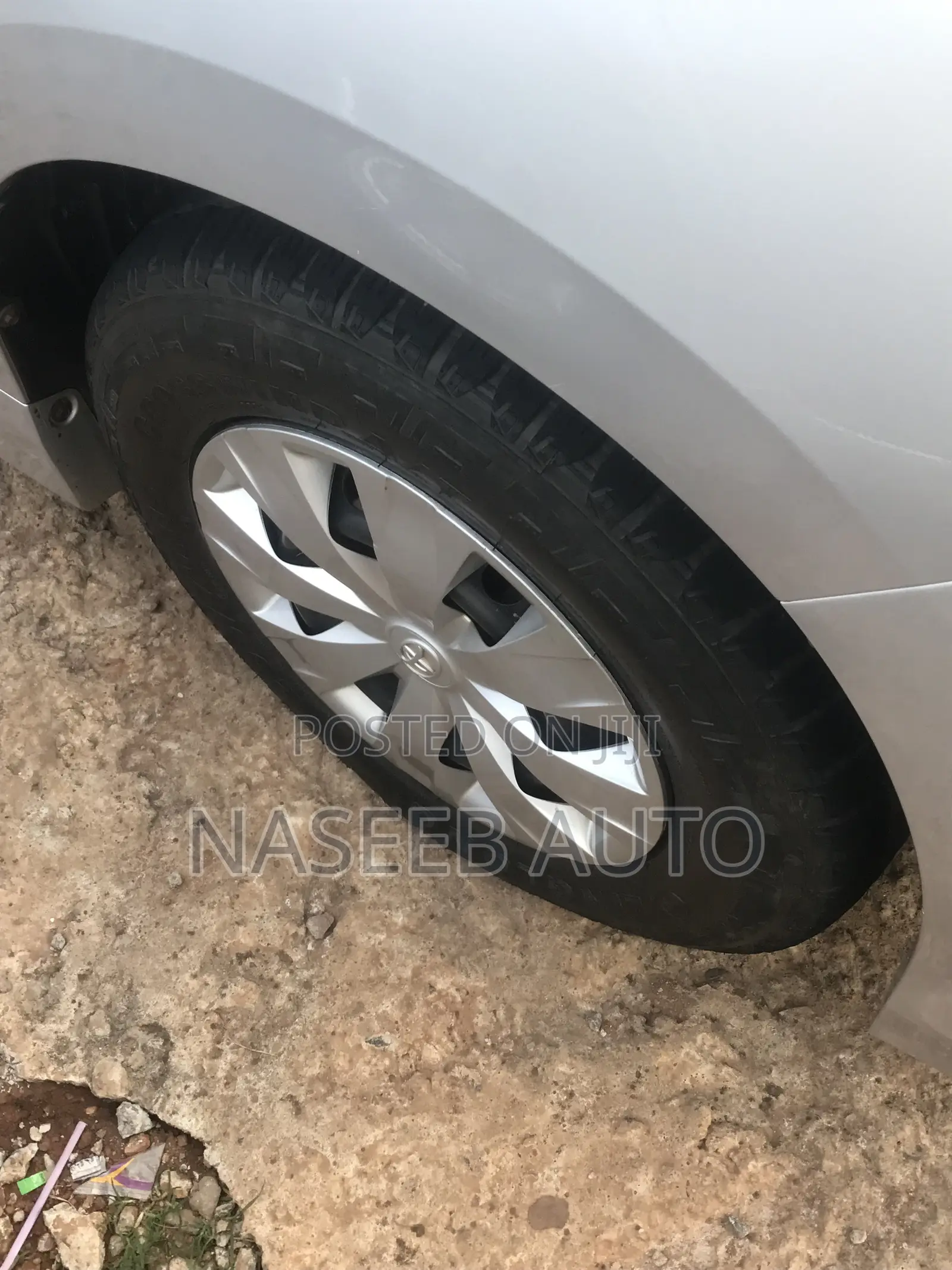 Toyota Noah 2016 Silver
