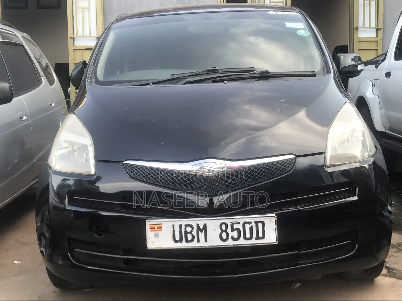 Toyota Ractis 2006 Black