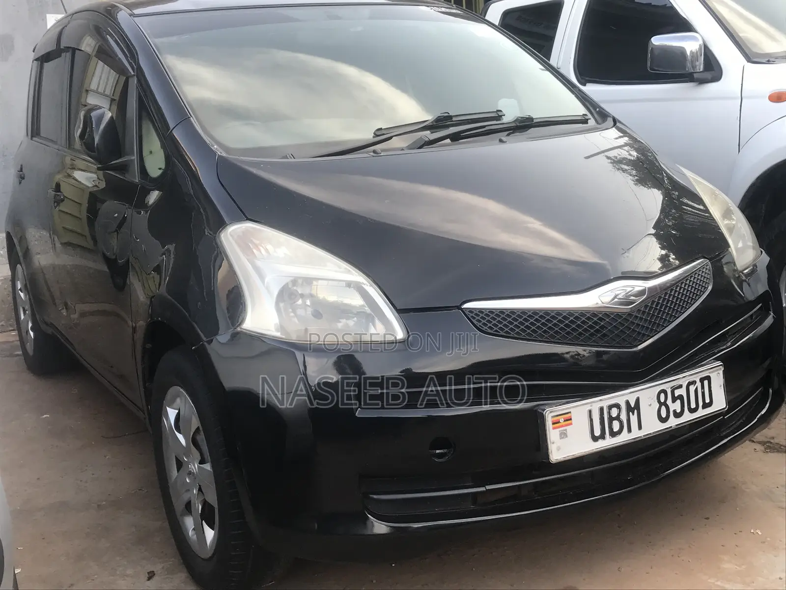 Toyota Ractis 2006 Black