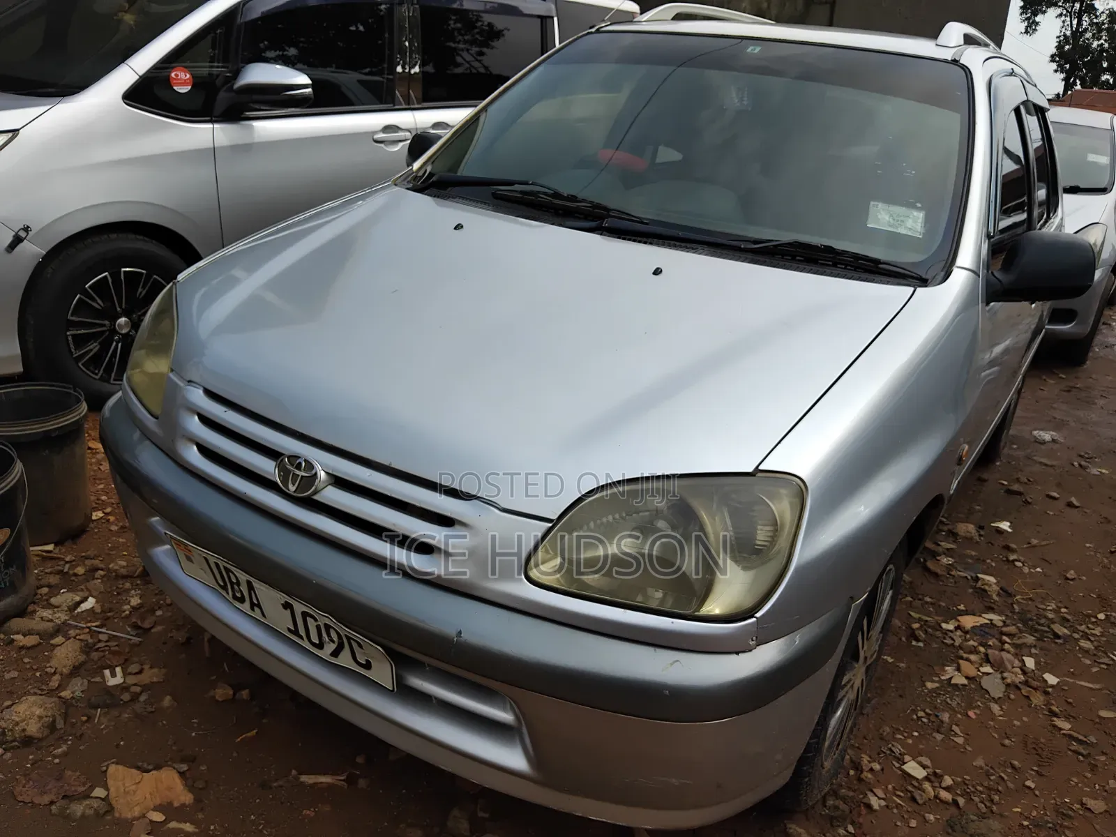 Toyota Raum 2001 Silver