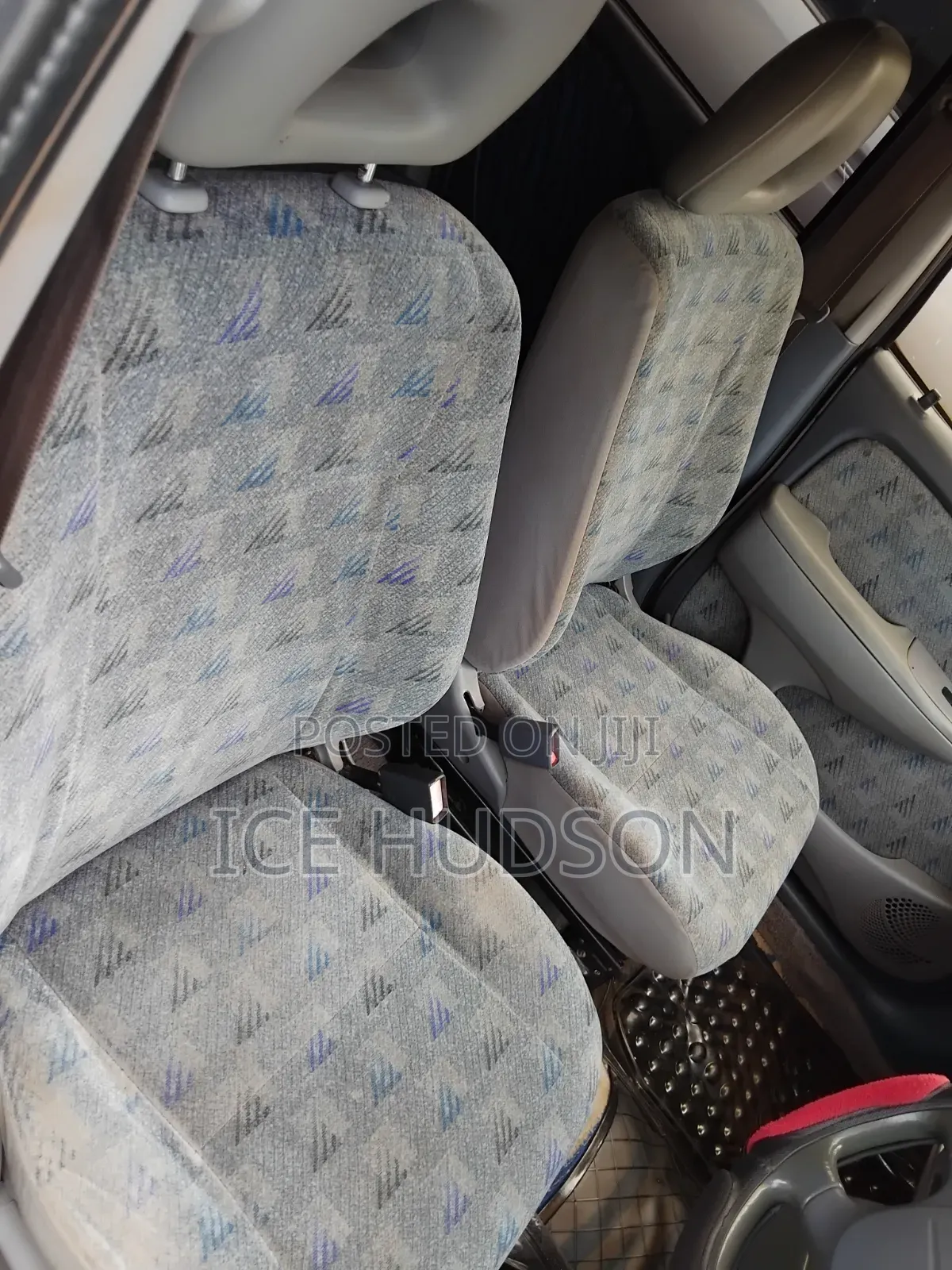 Toyota Raum 2001 Silver