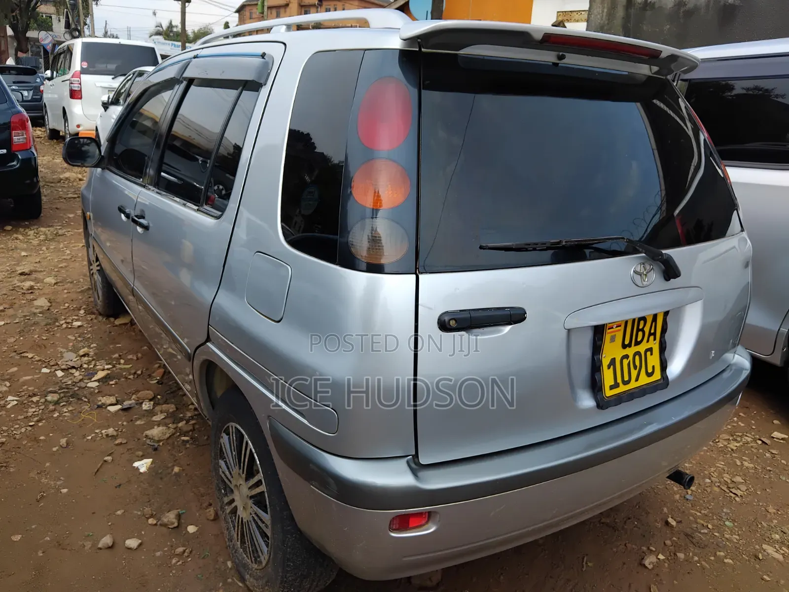 Toyota Raum 2001 Silver