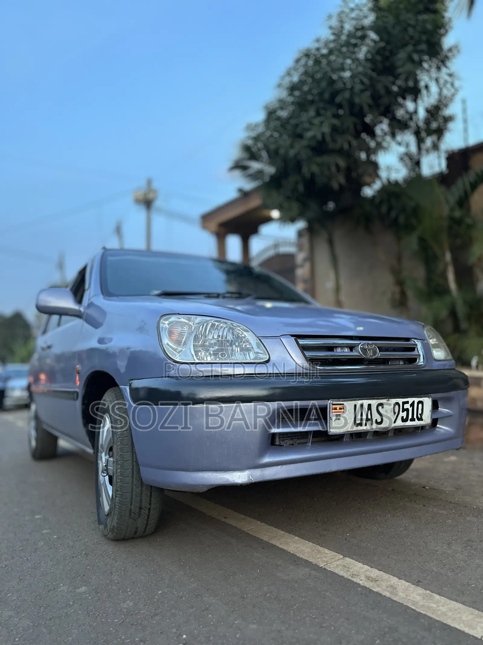 Toyota Raum 1998