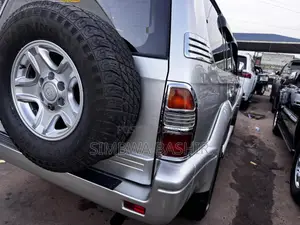 Toyota Land Cruiser Prado 2004 Silver