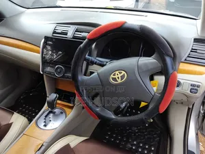 Toyota Premio 2010 Silver