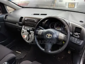 Toyota Wish 2006 Gray
