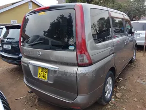 Nissan Serena 2010 Gray