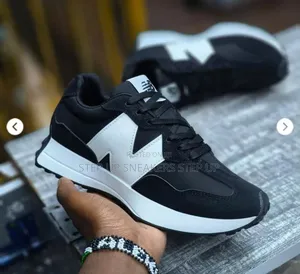 Nwe Balance Sneakers
